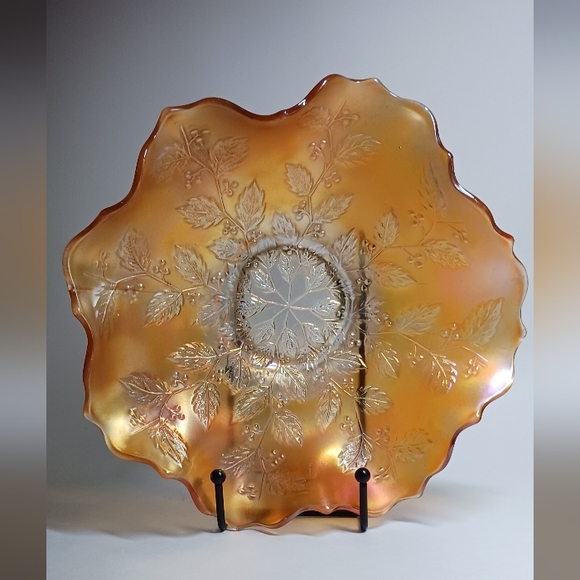 Fenton Ruffled Edge Bowl Holly Berry Marigold Carnival Glass Iridescent Leaf 9" - Picture 7 of 9